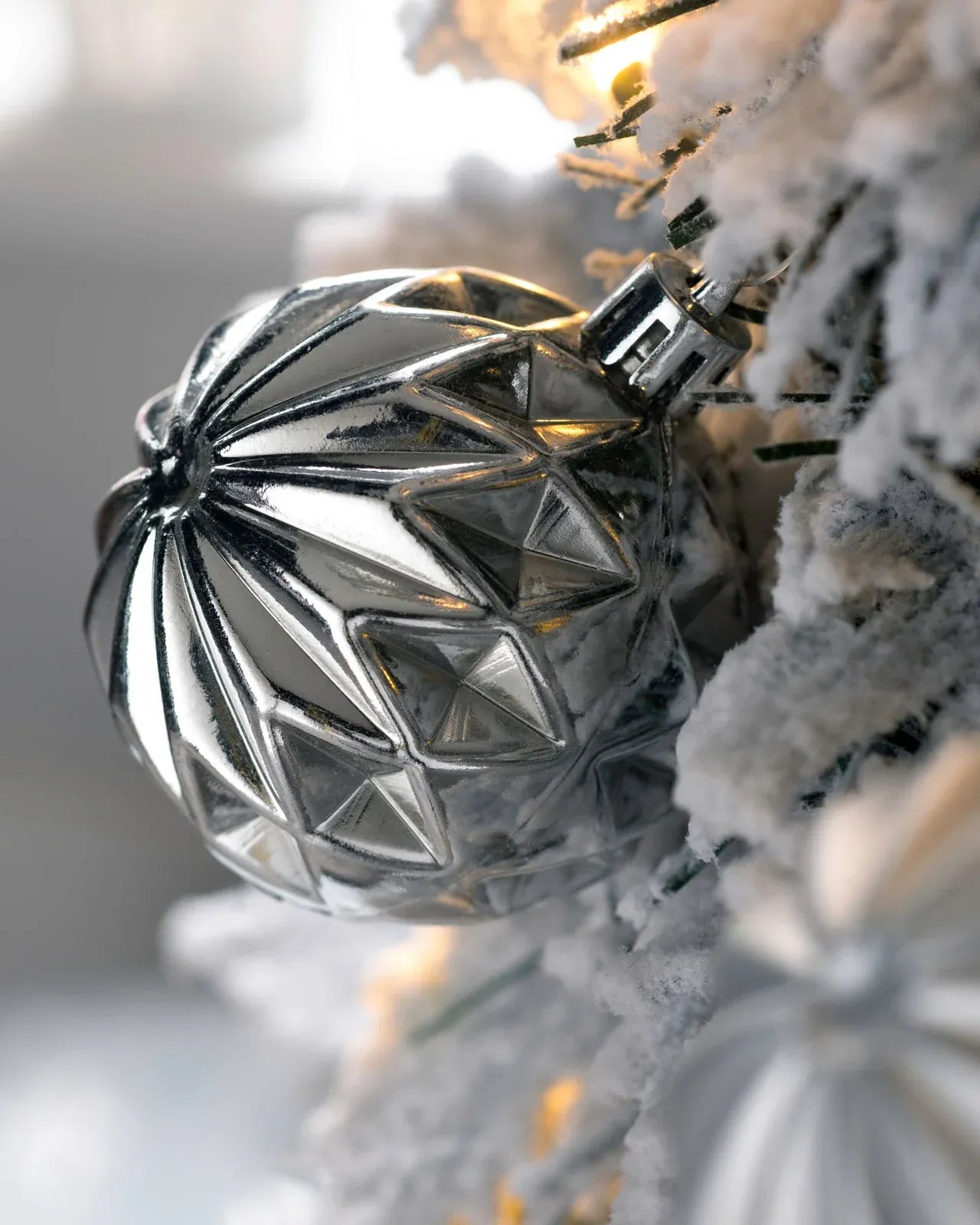 Foldable Christmas tree with ice and snow decoration