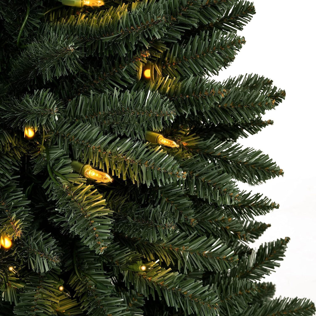 Naomi Home 6.5ft Rustic Christmas Tree with Lights, Realistic Classic Prelit with 2595 Branch Tips, 600 Warm Lights and Metal Stand, Aritificial Tree