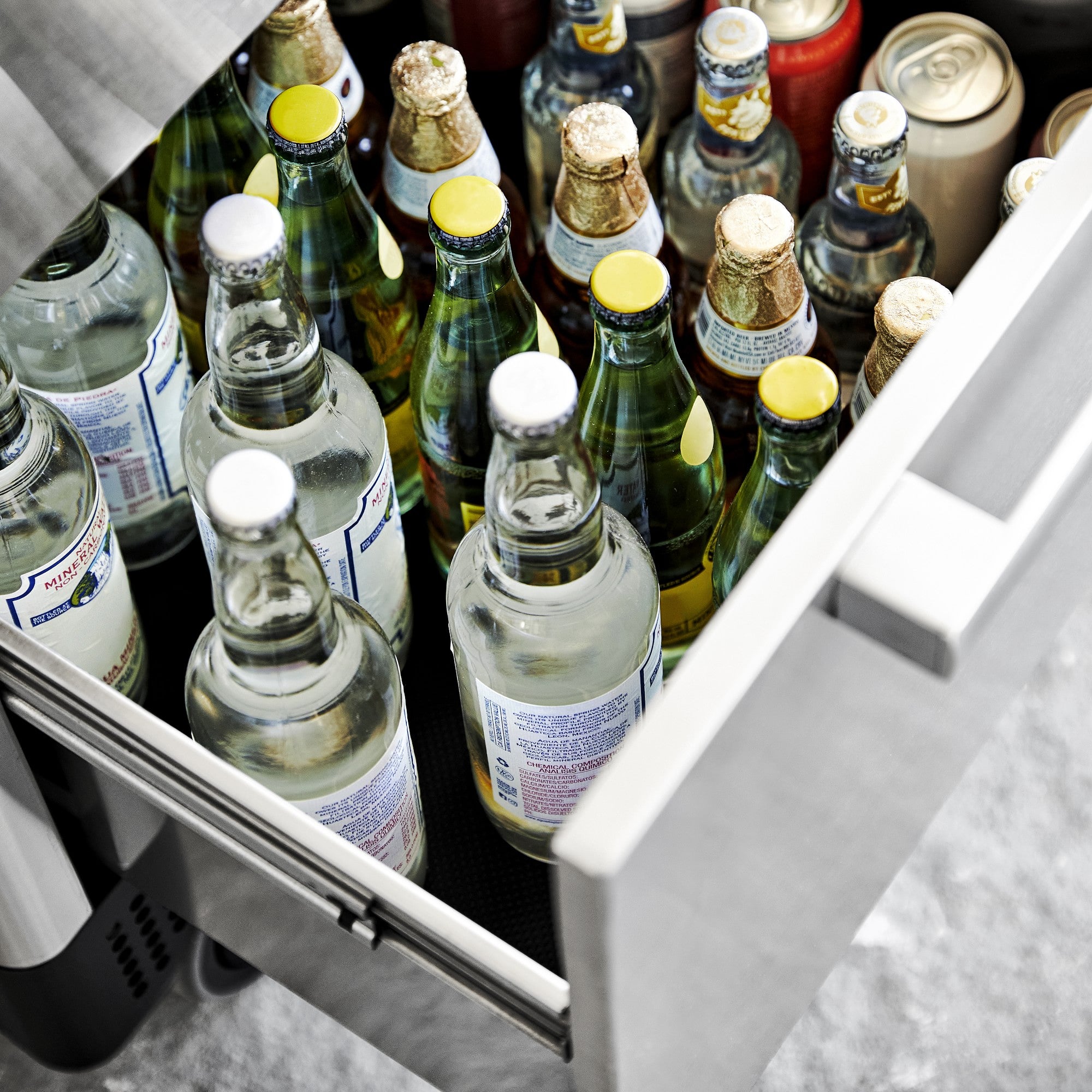 Dometic MoBar 550S Outdoor Mobile Bar Cart