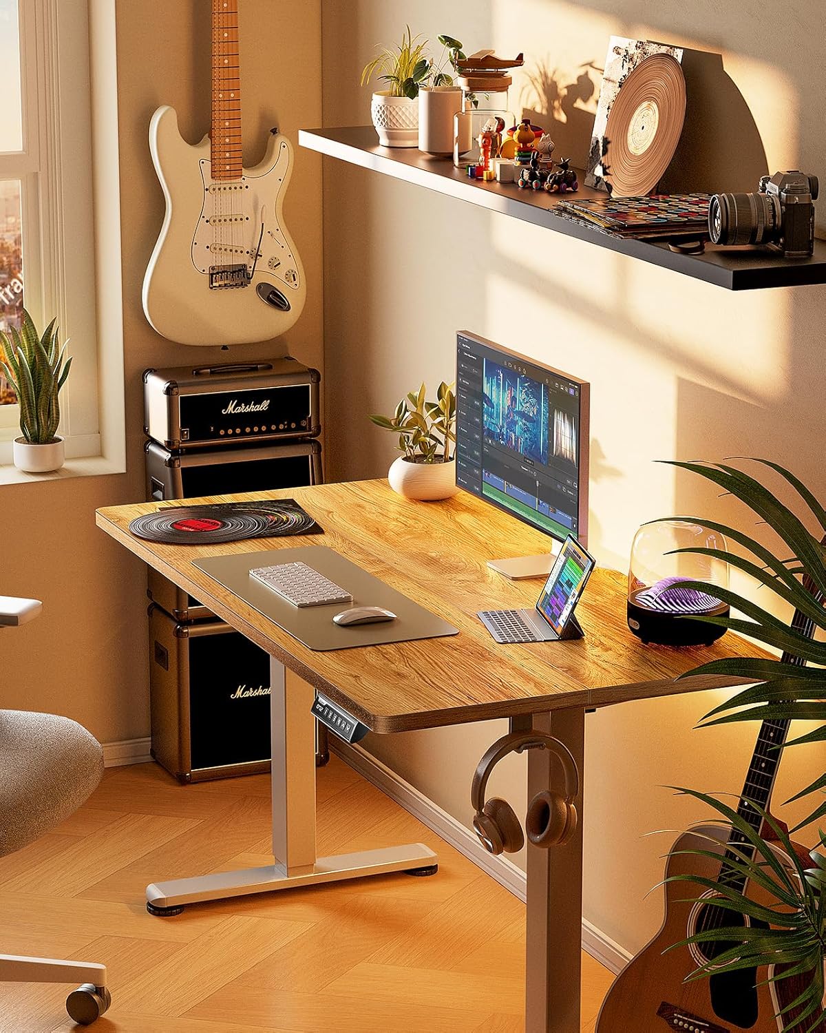ErGear Height Adjustable Electric Standing Desk, 40 x 24 Inches Sit Stand up Desk, Memory Computer Home Office Desk (Light Vintage Brown)