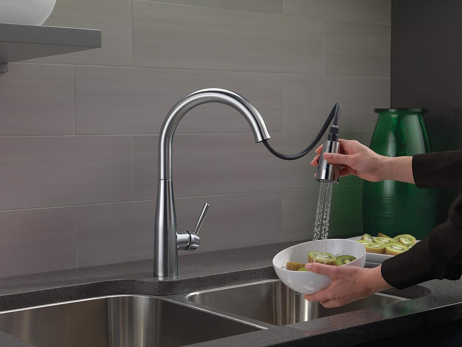 Delta Essa Touchless Kitchen Faucet with Touch Technology, Brushed Nickel Kitchen Sink Faucet with Pull Down Sprayer, Single Hole, Arctic Stainless 9113TL-AR-DST