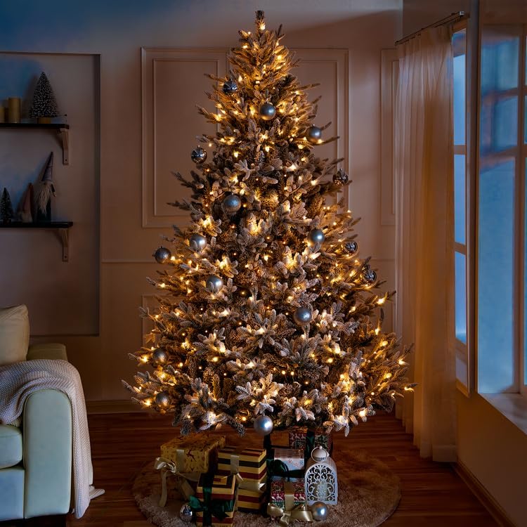 Naomi Home 6.5ft Rustic Christmas Tree with Lights, Realistic Classic Prelit with 2595 Branch Tips, 600 Warm Lights and Metal Stand, Aritificial Tree