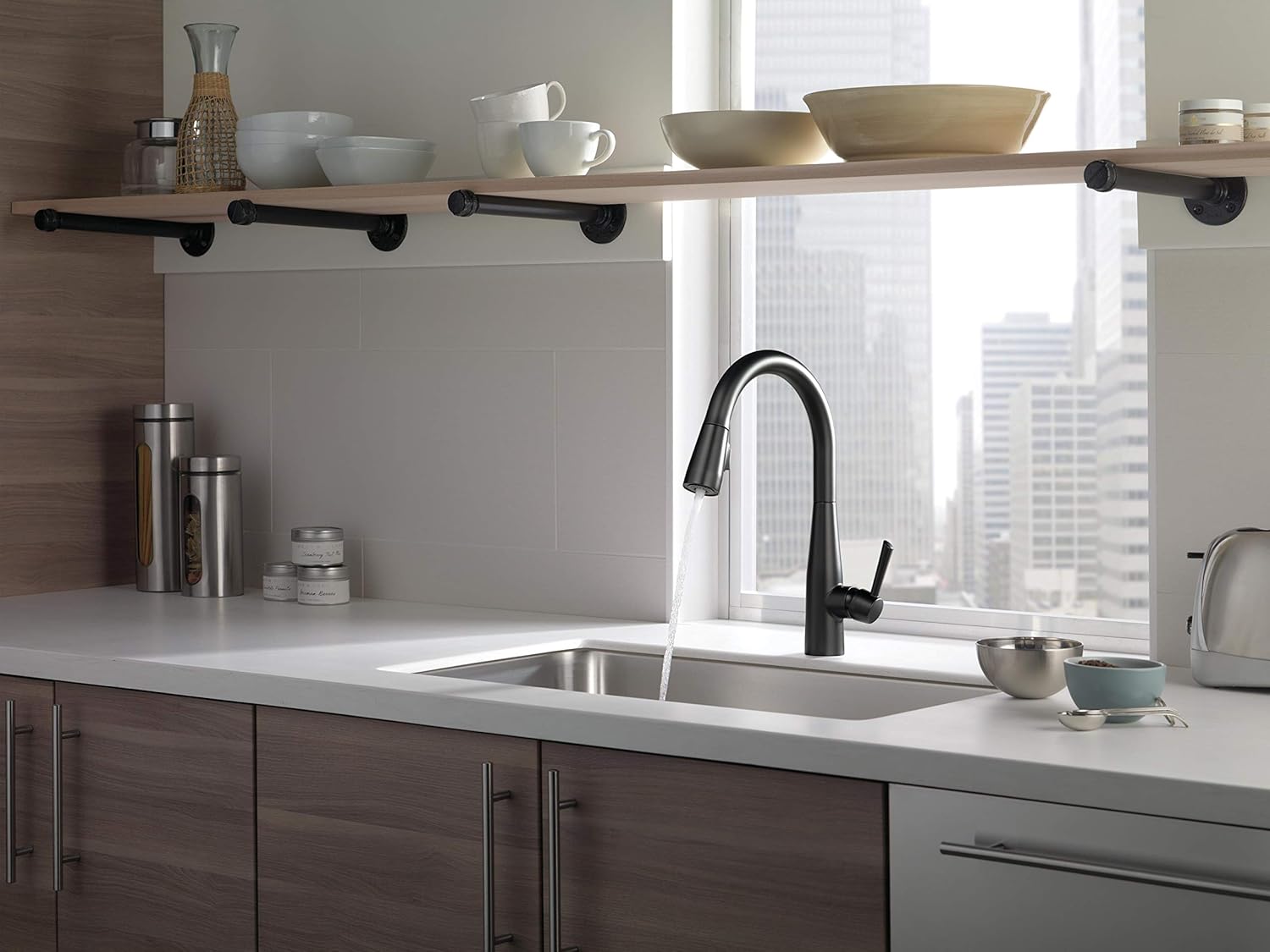 Delta Essa Touchless Kitchen Faucet with Touch Technology, Brushed Nickel Kitchen Sink Faucet with Pull Down Sprayer, Single Hole, Arctic Stainless 9113TL-AR-DST