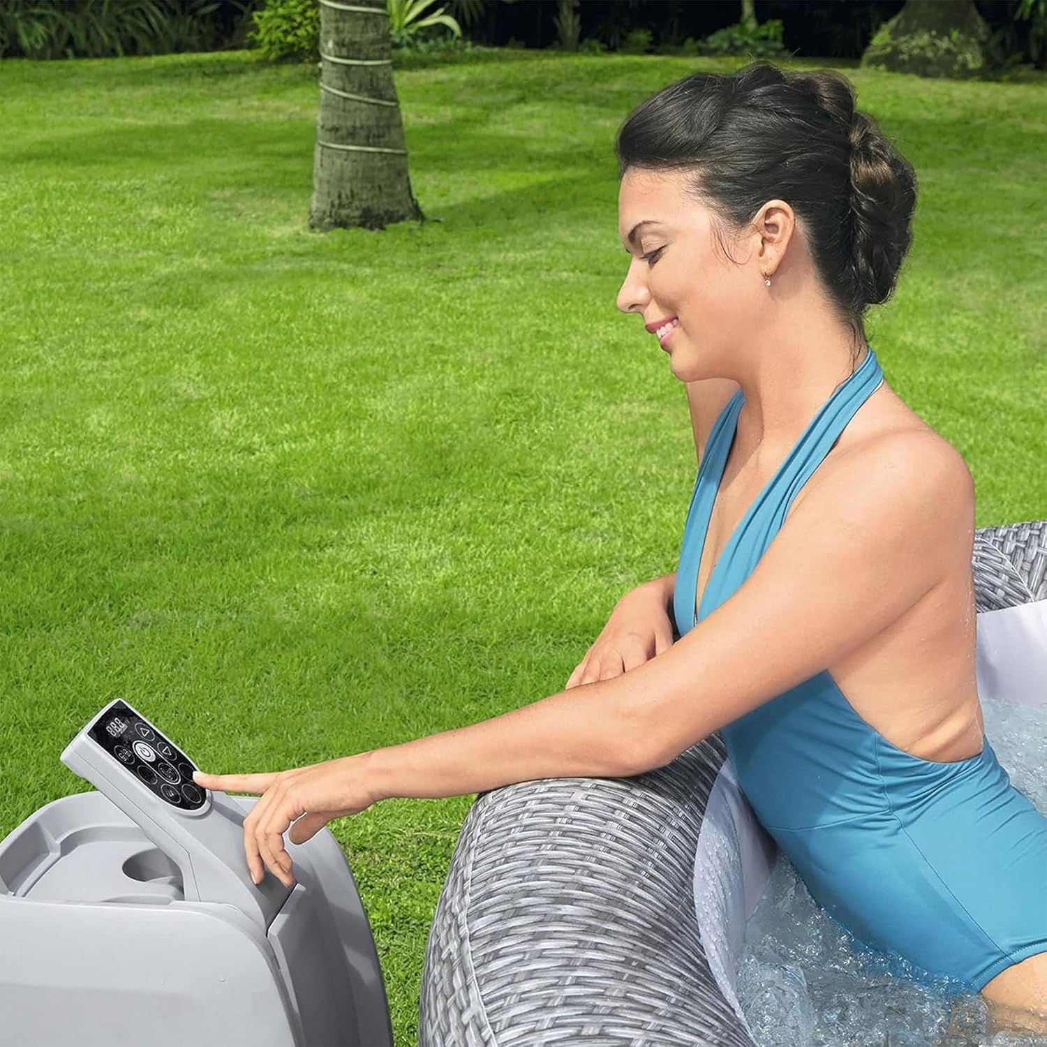Bestway 4-6 Person SaluSpa Honolulu AirJet Inflatable Hot Tub Spa, 77" x 28" Round Portable Spa with 140 Soothing Jets and Insulated Cover