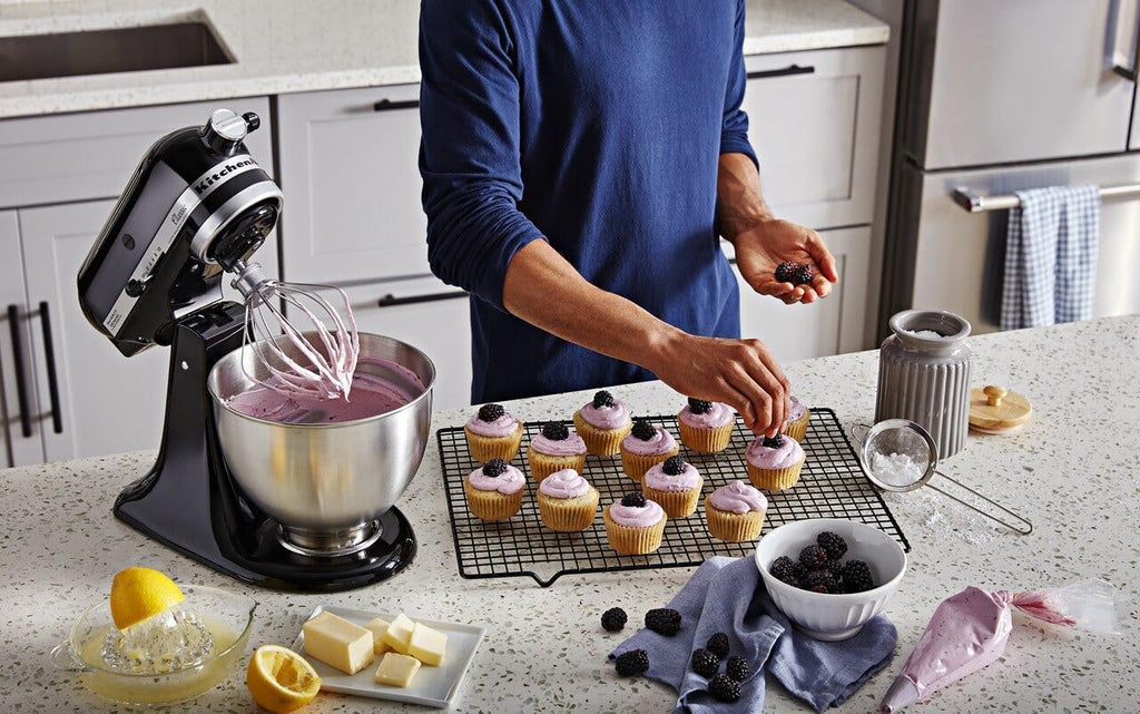 KitchenAid Classic Series 4.5 Quart Tilt-Head Stand Mixer K45SS, White & ® Food Grinder + Fresh Prep Slicer/Shredder Attachment Bundle, White