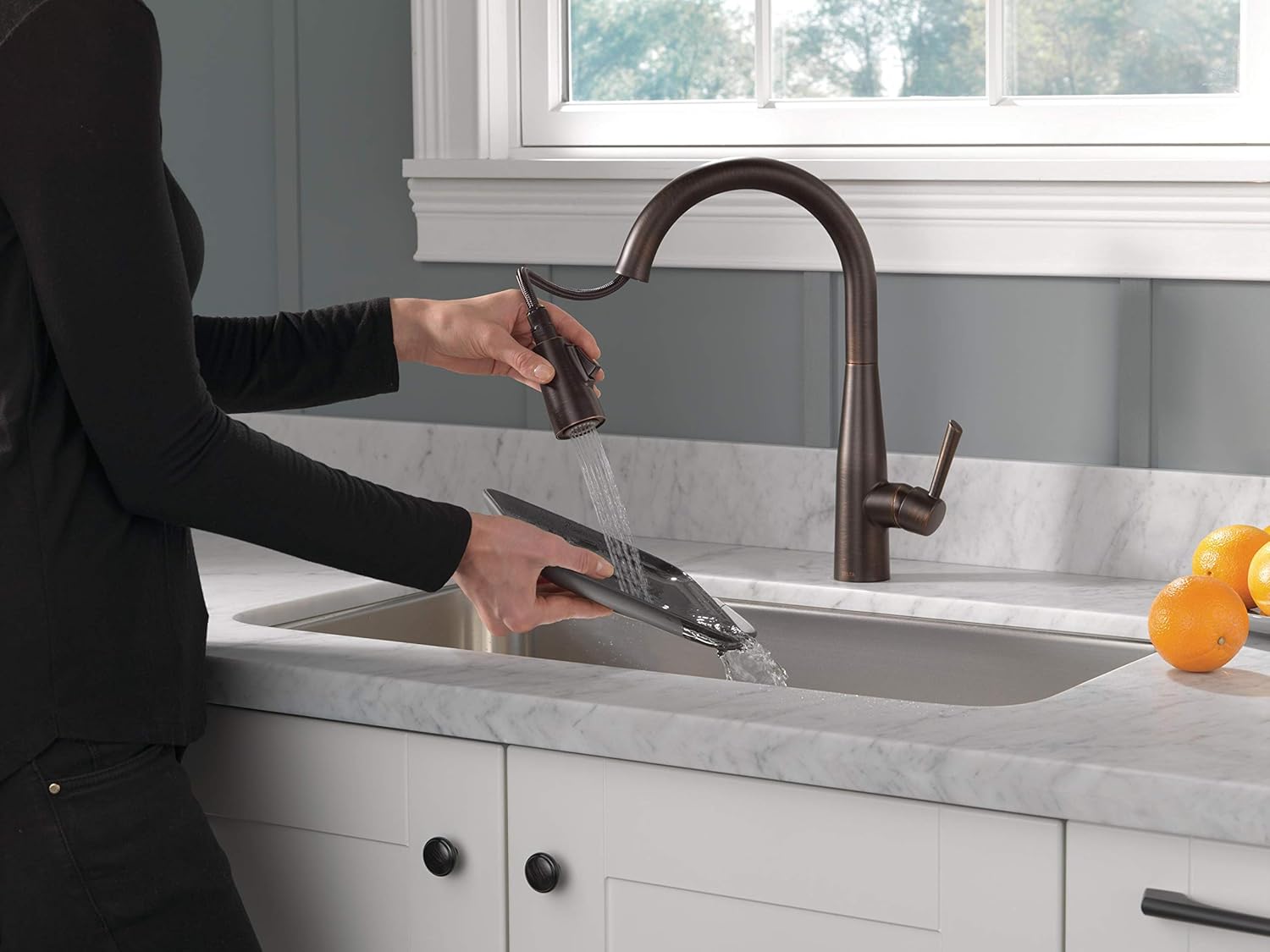 Delta Essa Touchless Kitchen Faucet with Touch Technology, Brushed Nickel Kitchen Sink Faucet with Pull Down Sprayer, Single Hole, Arctic Stainless 9113TL-AR-DST