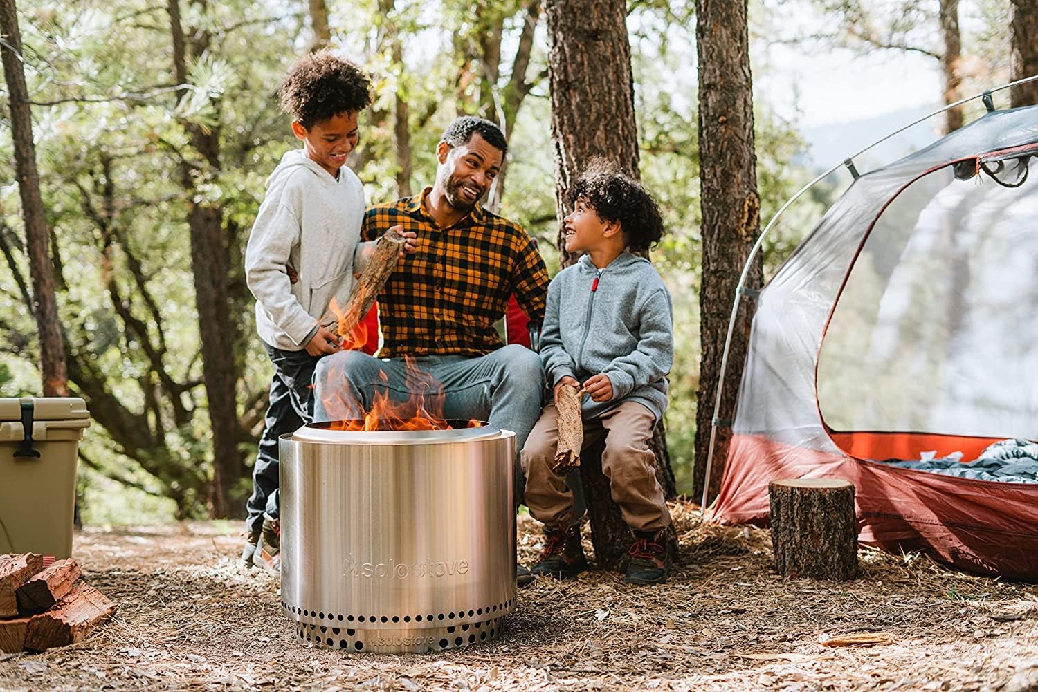Solo Stove Bonfire 2.0 with Stand, 19.5 Inch Smokeless Fire Pit with Removable Ash Pan - Portable Outdoor Fire Pit - Stainless Steel Wood Burning Fireplace, Ideal for 4-6 People, 21.75 lbs, Water