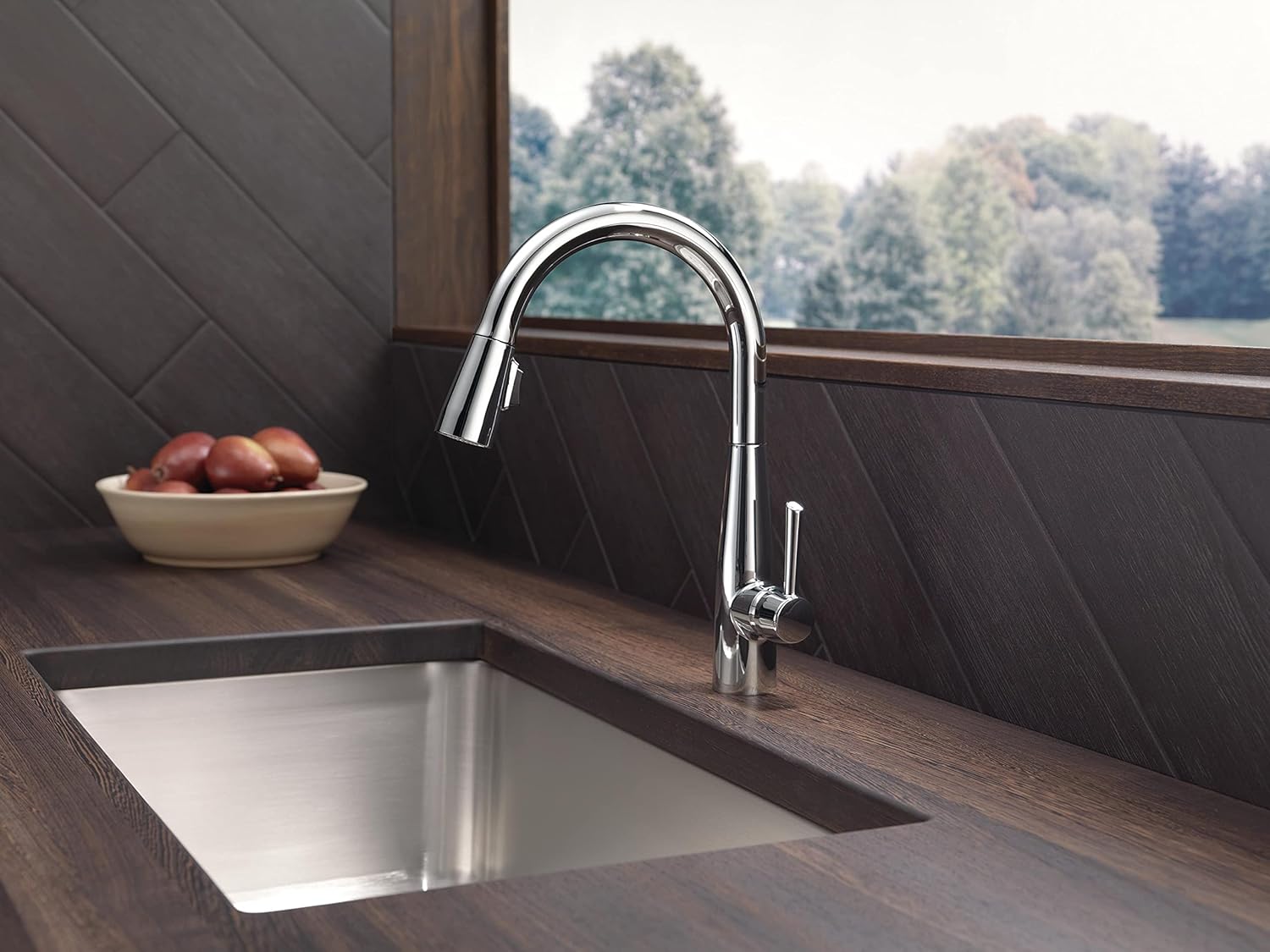 Delta Essa Touchless Kitchen Faucet with Touch Technology, Brushed Nickel Kitchen Sink Faucet with Pull Down Sprayer, Single Hole, Arctic Stainless 9113TL-AR-DST