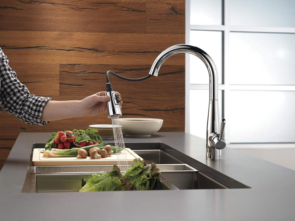 Delta Essa Touchless Kitchen Faucet with Touch Technology, Brushed Nickel Kitchen Sink Faucet with Pull Down Sprayer, Single Hole, Arctic Stainless 9113TL-AR-DST