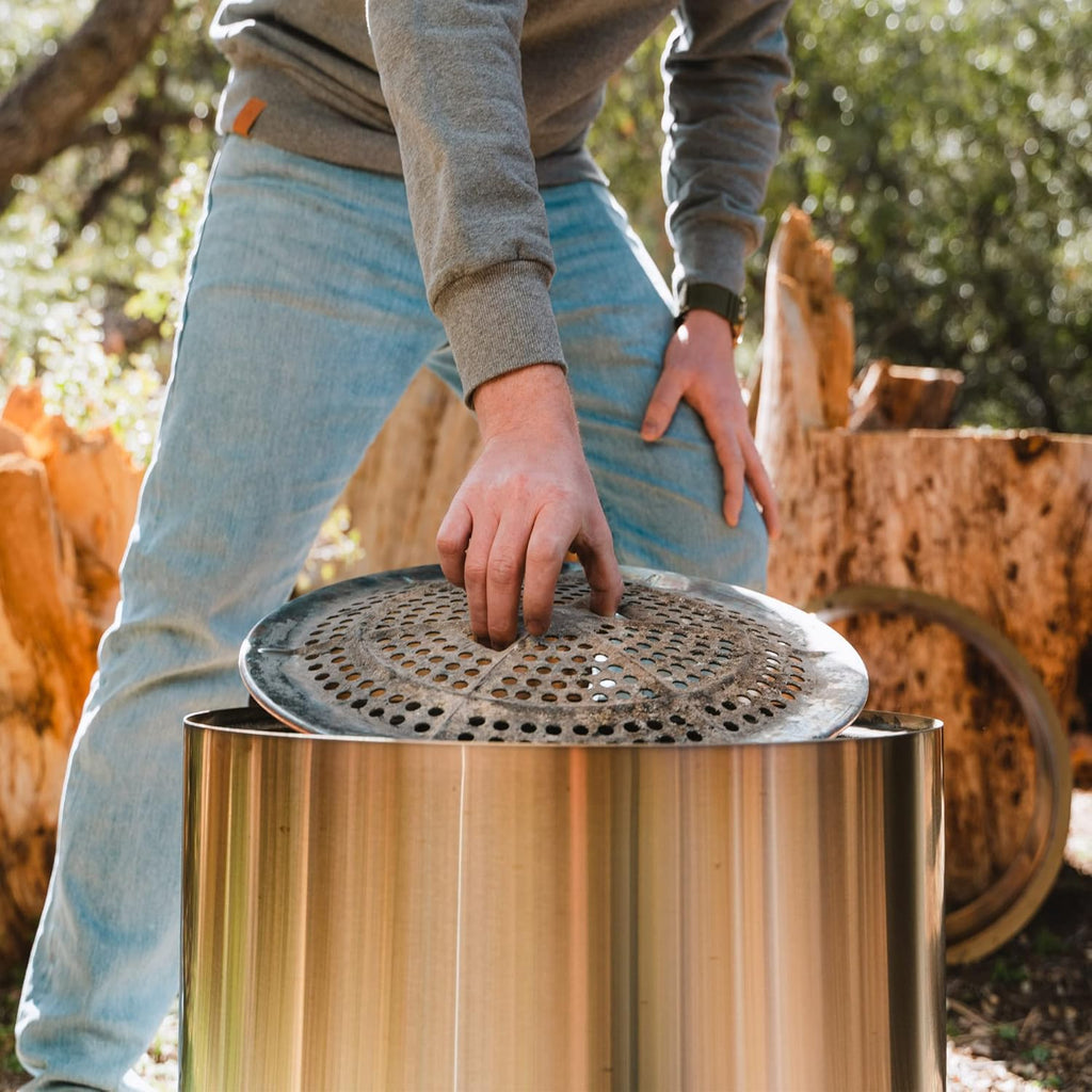 Solo Stove Bonfire 2.0 with Stand, 19.5 Inch Smokeless Fire Pit with Removable Ash Pan - Portable Outdoor Fire Pit - Stainless Steel Wood Burning Fireplace, Ideal for 4-6 People, 21.75 lbs, Water