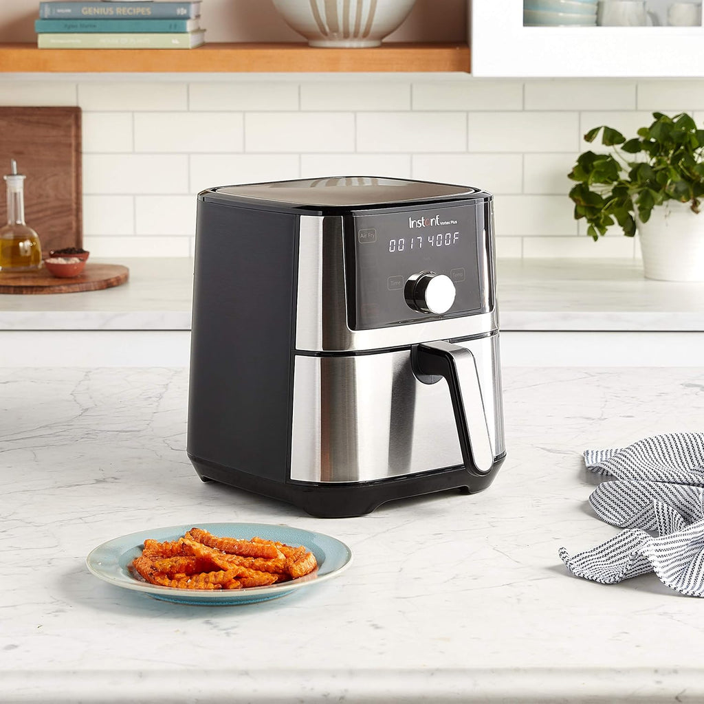 Instant Pot Vortex Plus 6QT XL Air Fryer, 6-in-1, Broils, Dehydrates, Crisps, Roasts, Reheats, Bakes for Quick Easy Meals, 100+ In-App Recipes, Dishwasher-Safe, from the Makers of Instant Pot, Black